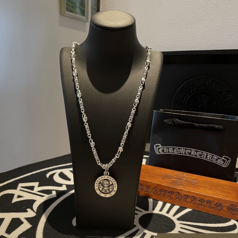 Ch**me He**ts necklaces